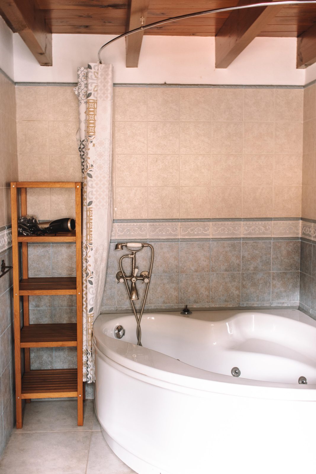 Baño con jacuzzi