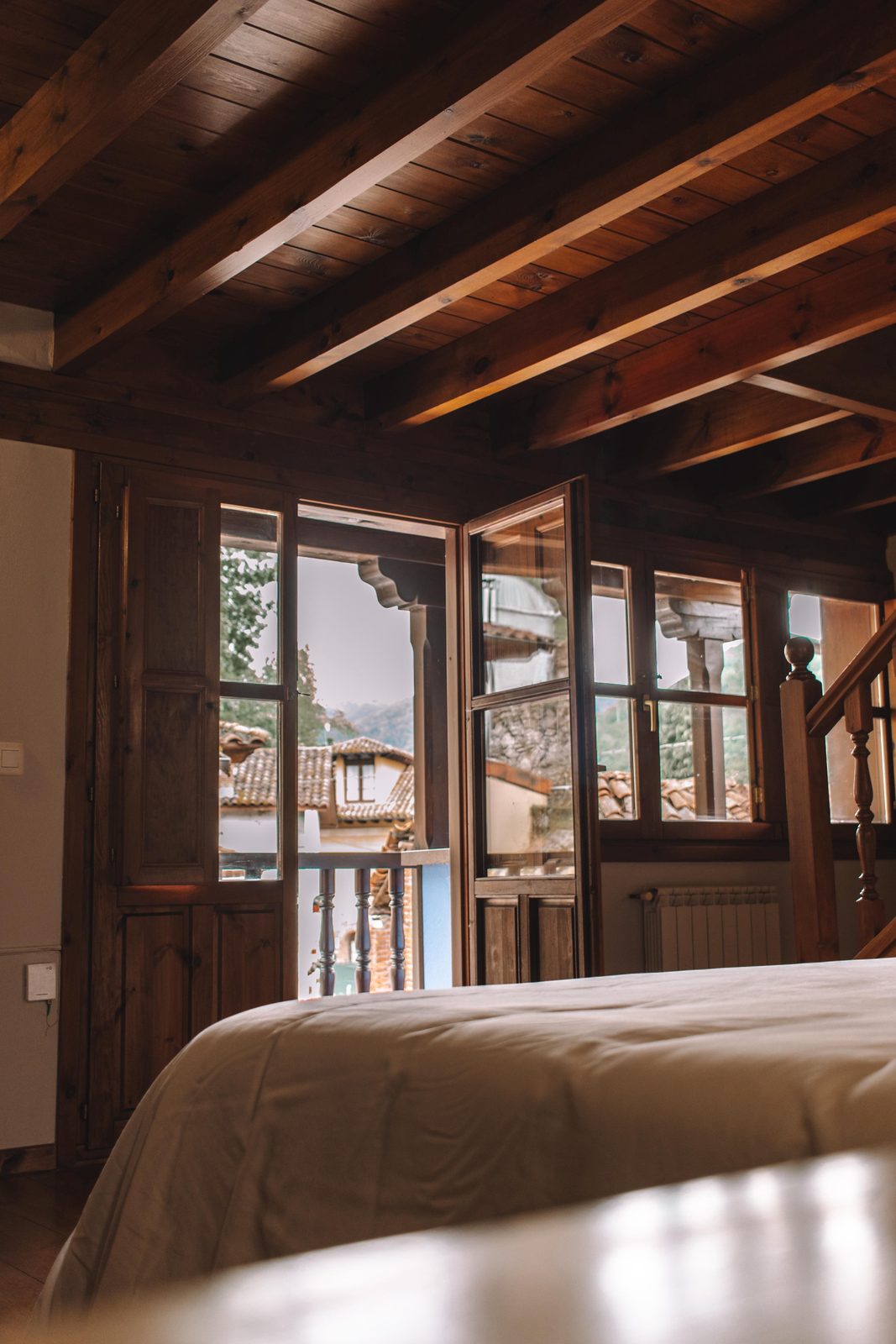 Dormitorio con vistas a la montaña